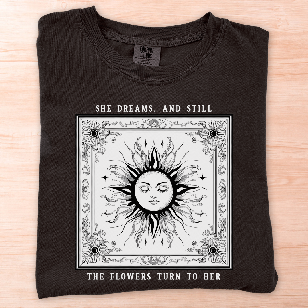 She Dreams Sun T-Shirt