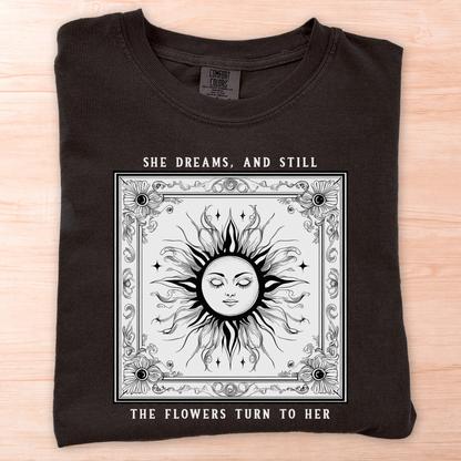 She Dreams Sun T-Shirt