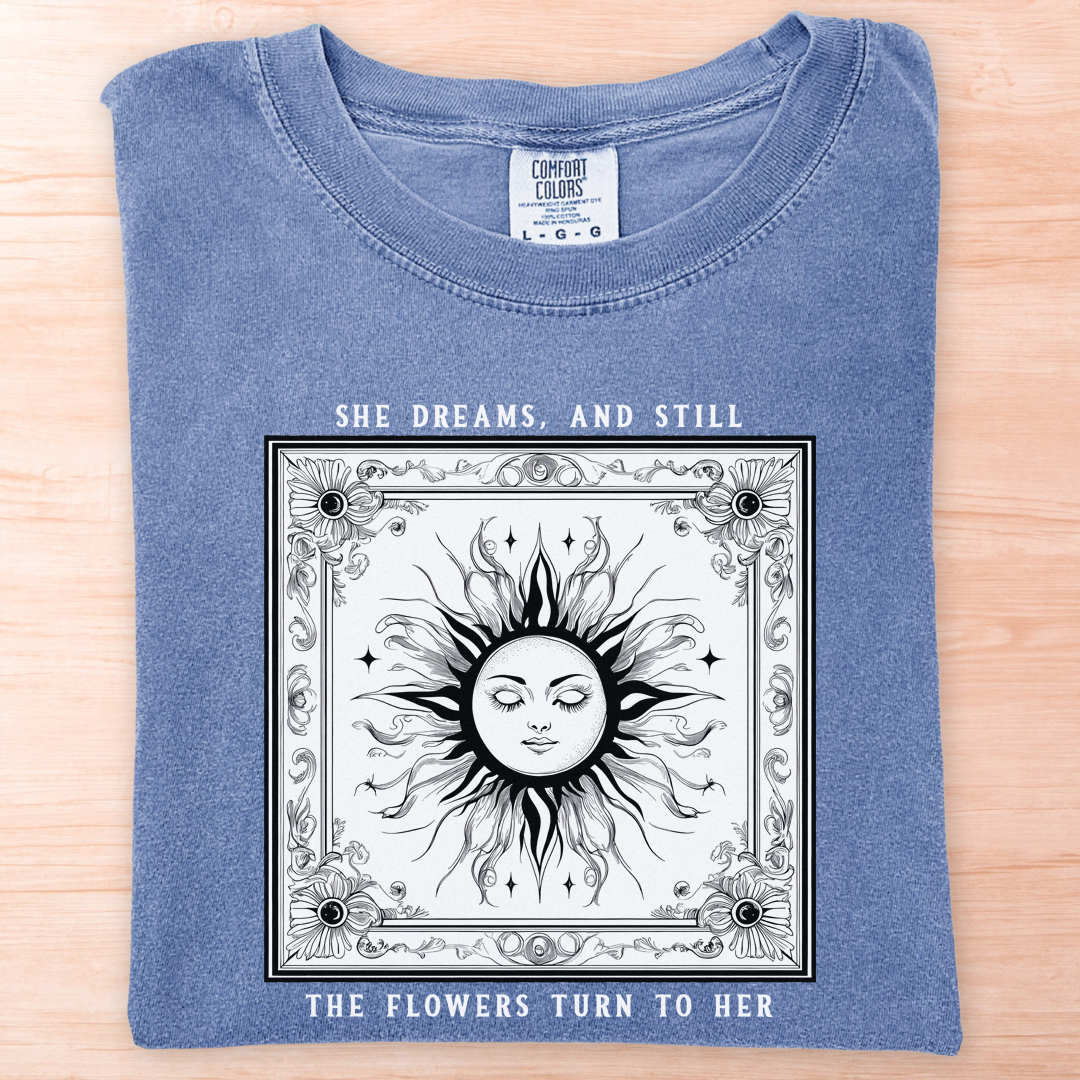 She Dreams Sun T-Shirt