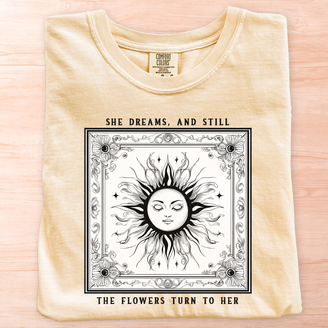 She Dreams Sun T-Shirt