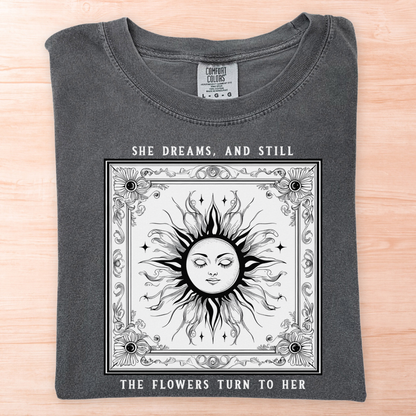 She Dreams Sun T-Shirt