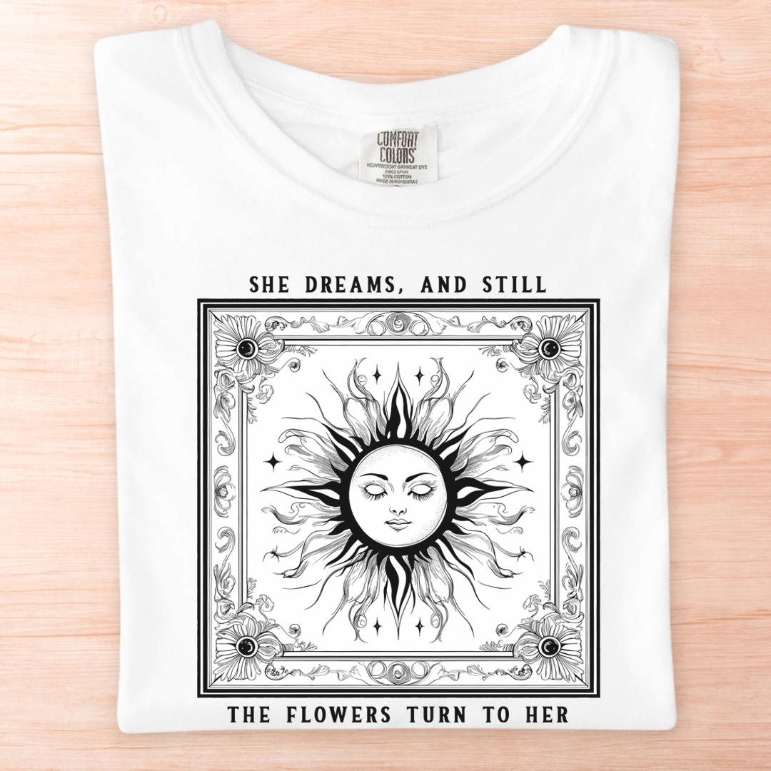 She Dreams Sun T-Shirt